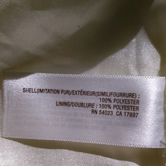 Old Navy Fluffy White Jacket 3T - Picture 6 of 6